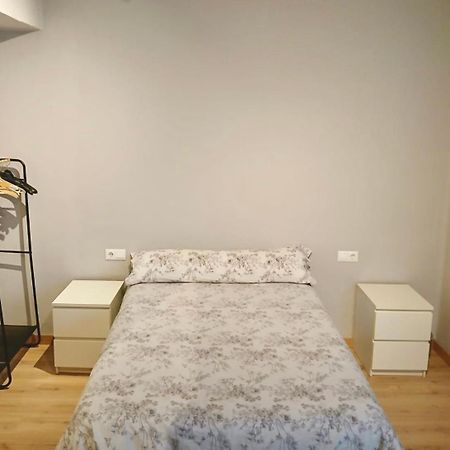 Segundo Antolin Yellow Door Ponferrada Εξωτερικό φωτογραφία