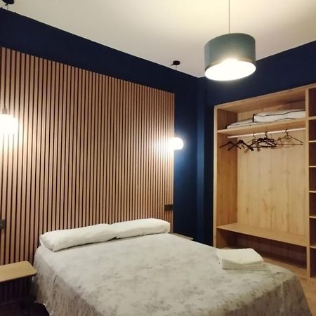Segundo Antolin Yellow Door Ponferrada Εξωτερικό φωτογραφία