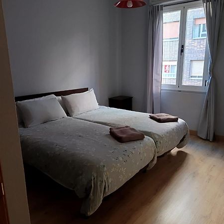 Segundo Antolin Yellow Door Ponferrada Εξωτερικό φωτογραφία
