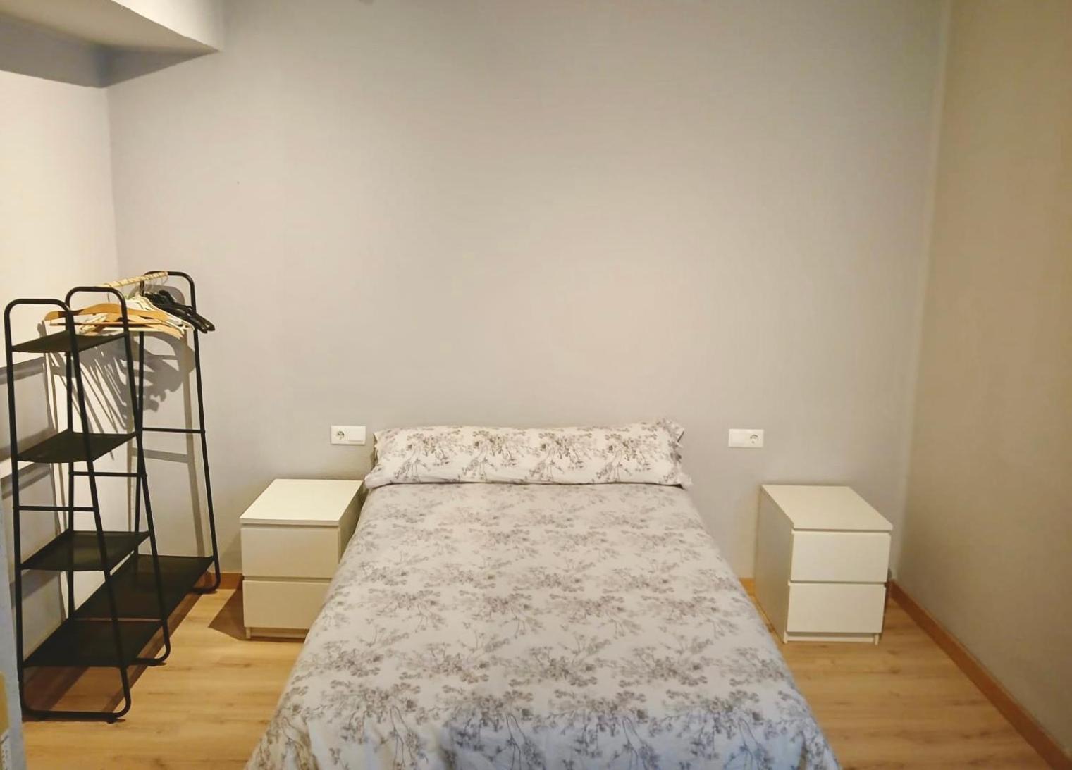 Segundo Antolin Yellow Door Ponferrada Εξωτερικό φωτογραφία