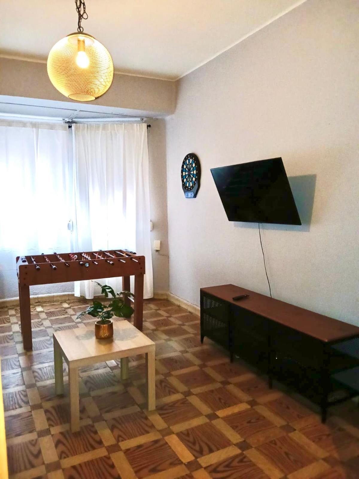 Segundo Antolin Yellow Door Ponferrada Εξωτερικό φωτογραφία